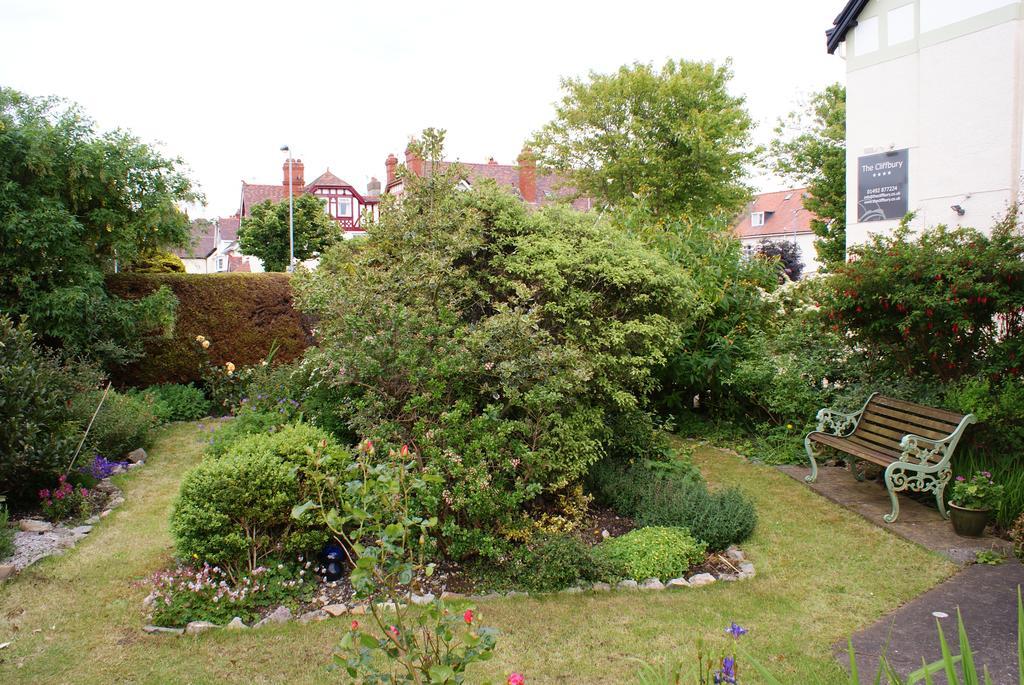 Cleave Court Guest House Llandudno Dış mekan fotoğraf
