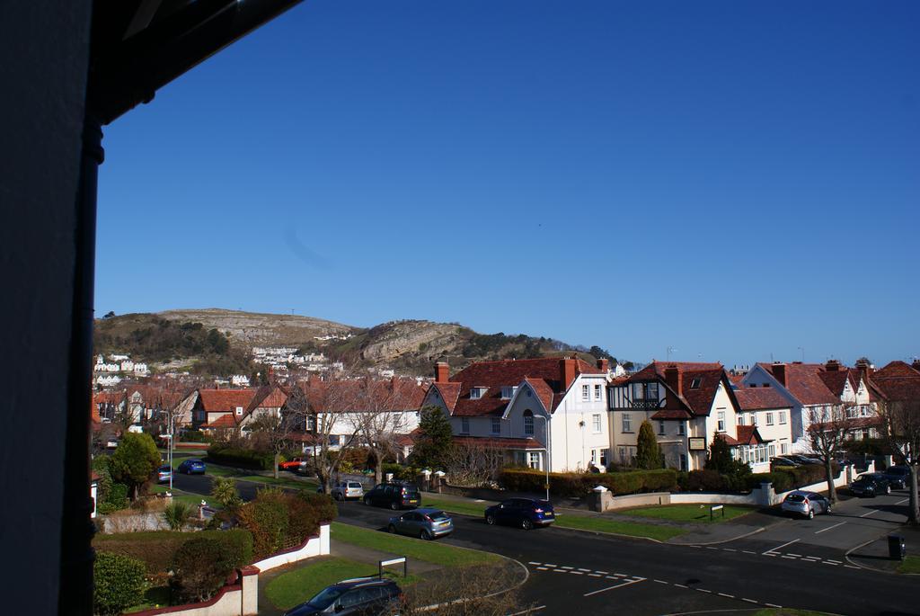 Cleave Court Guest House Llandudno Dış mekan fotoğraf