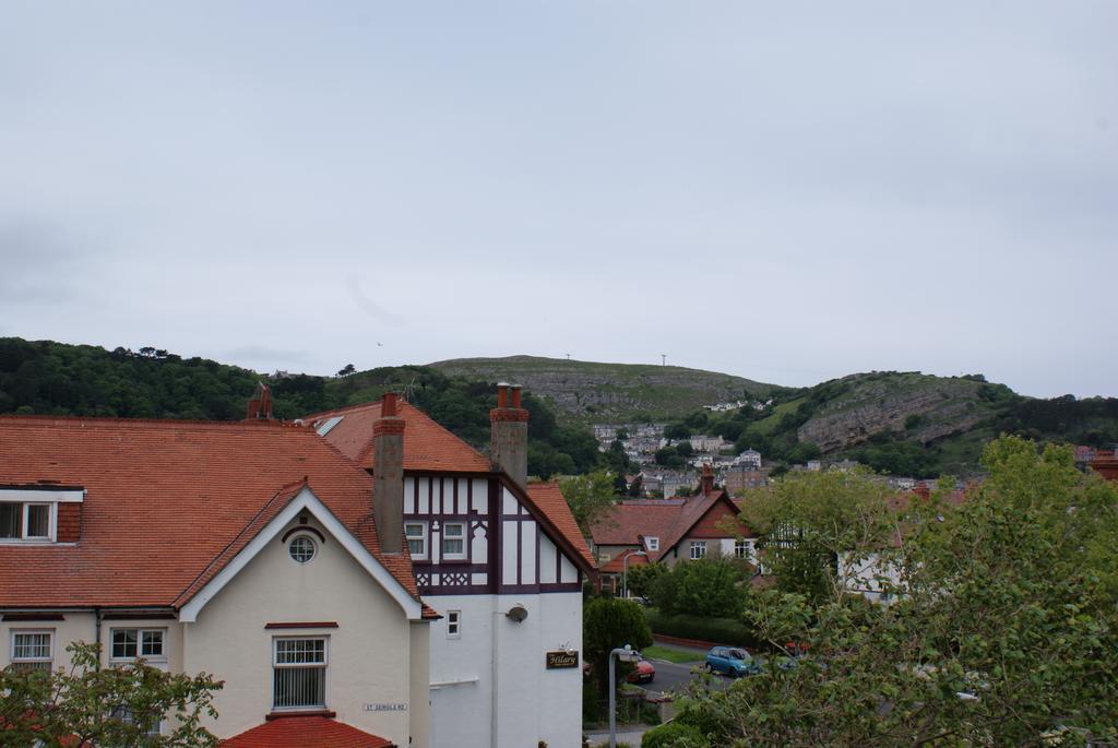 Cleave Court Guest House Llandudno Oda fotoğraf