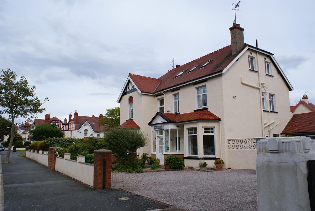Cleave Court Guest House Llandudno Dış mekan fotoğraf
