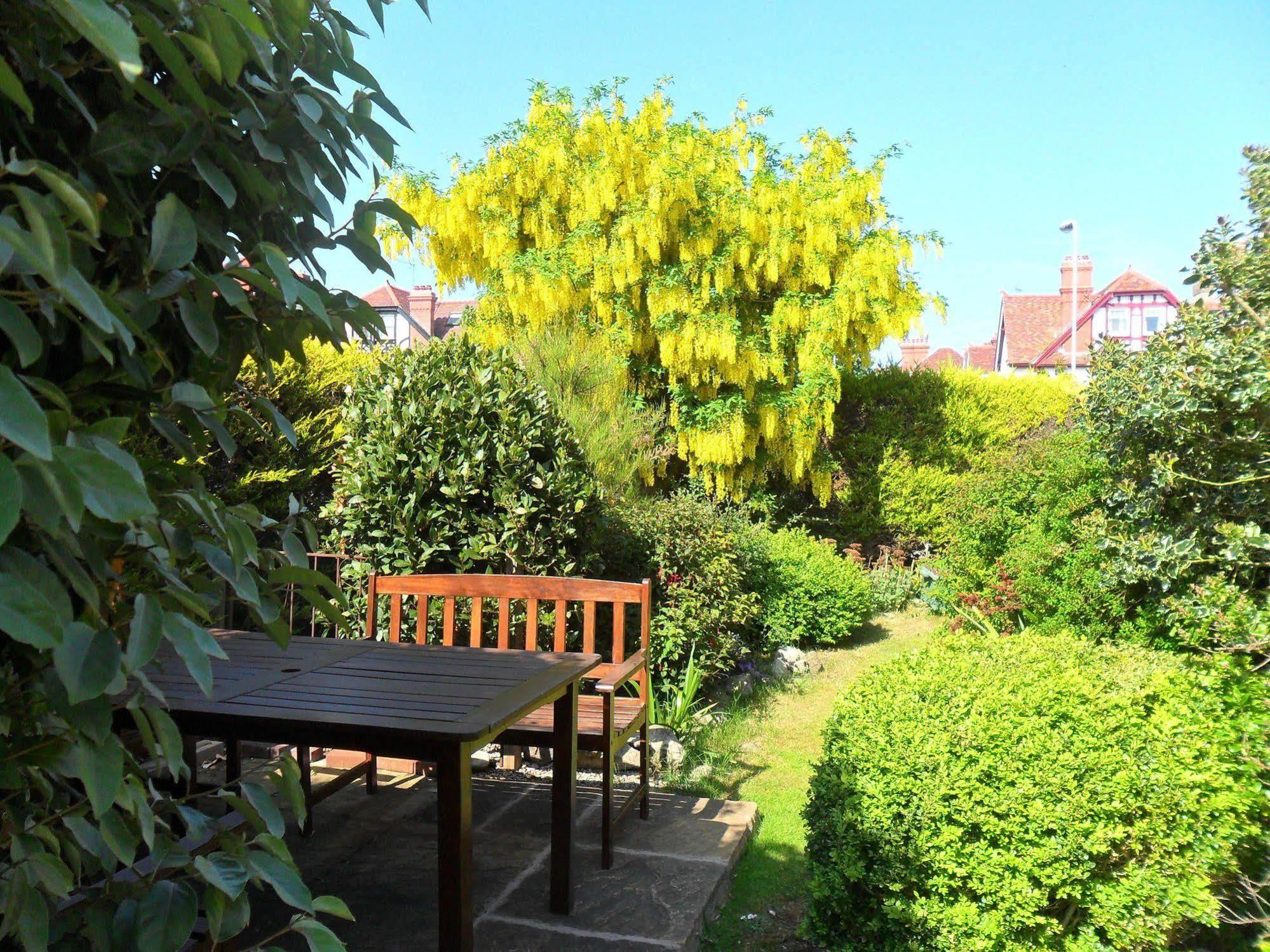 Cleave Court Guest House Llandudno Dış mekan fotoğraf